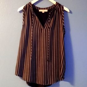 Ann Taylor sleeveless blouse black and white
